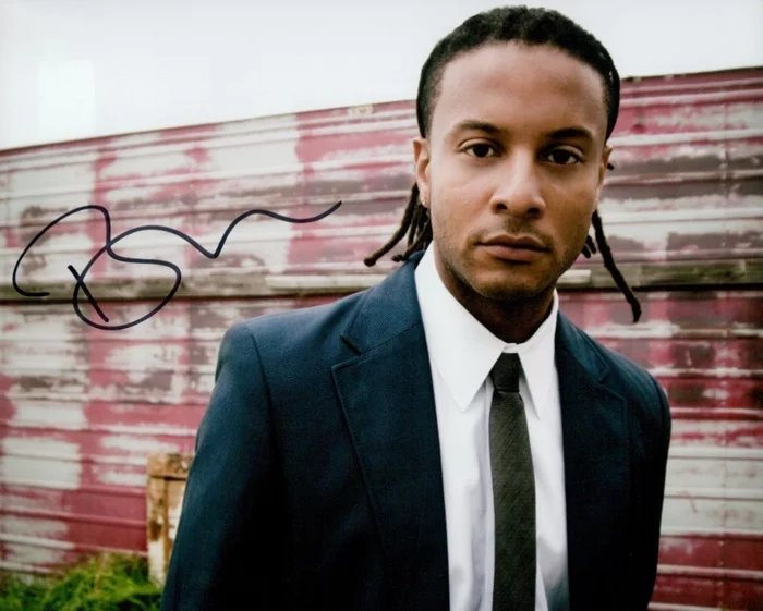 Brandon Jay McLaren autograph