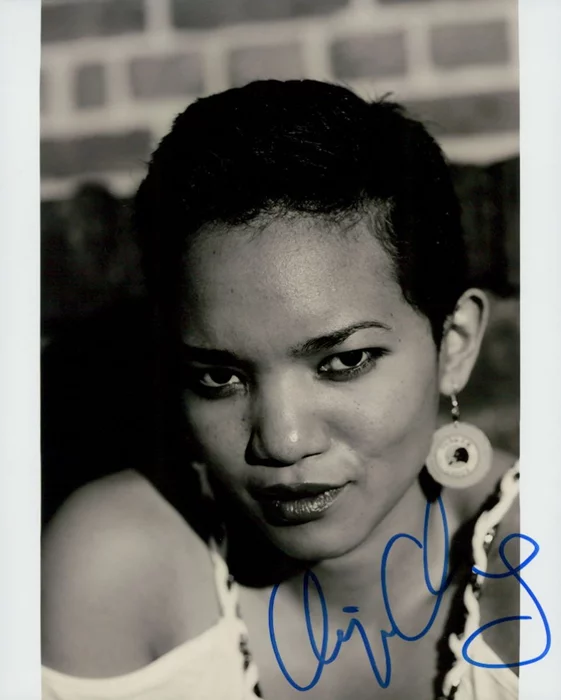 Chipo Chung autograph