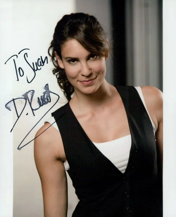 Daniela Ruah autograph