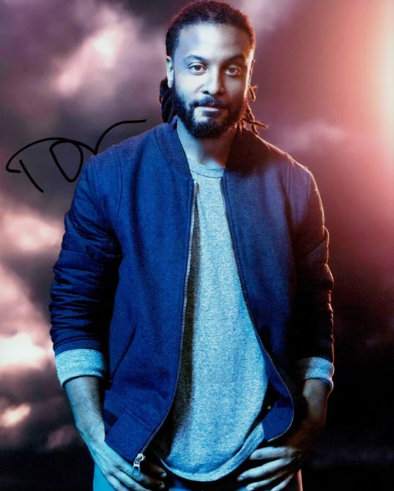 Brandon Jay McLaren autograph