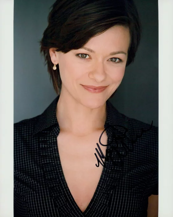 Maribeth Monroe autograph