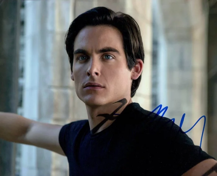 Kevin Zegers autograph