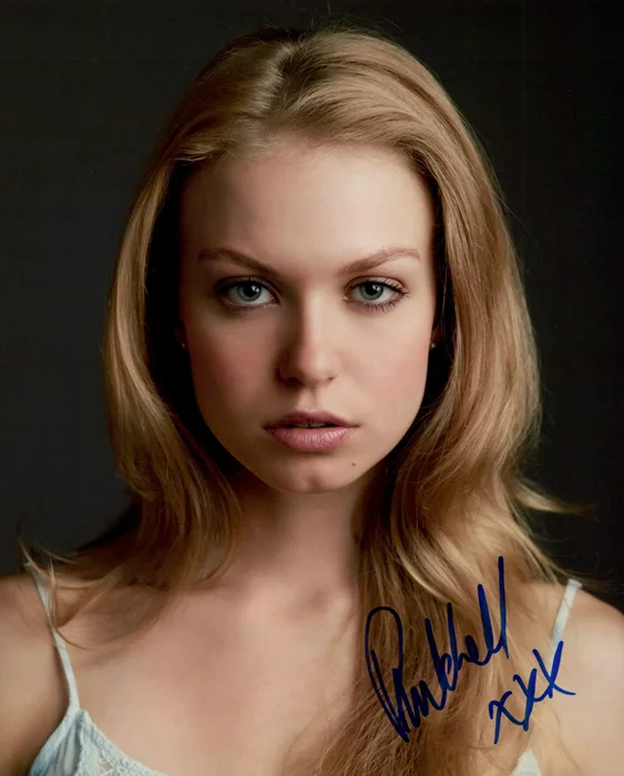 Penelope Mitchell autograph