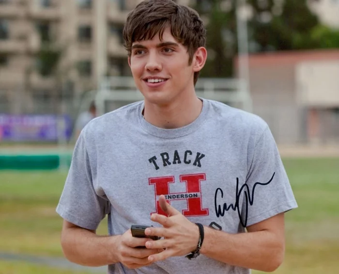 Carter Jenkins autograph