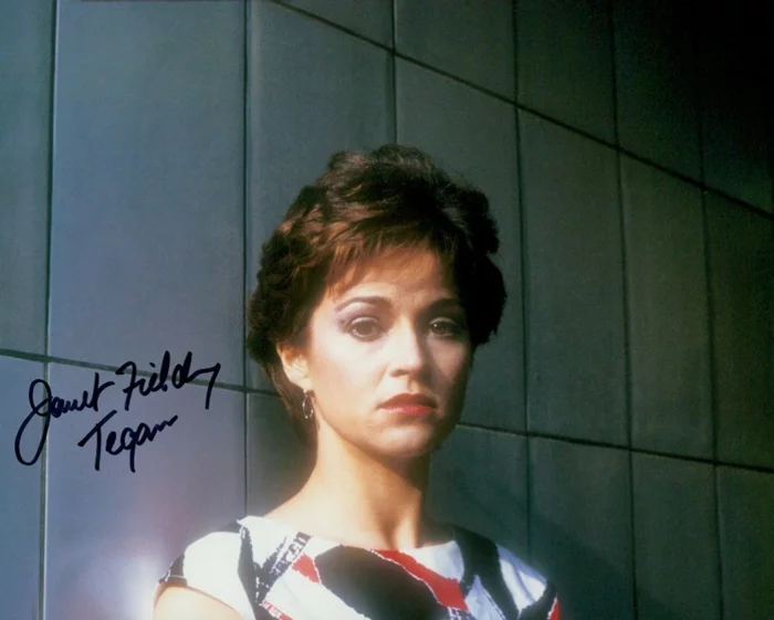 Janet Fielding autograph