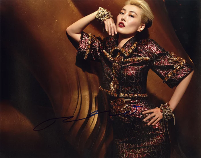 Rinko Kikuchi autograph