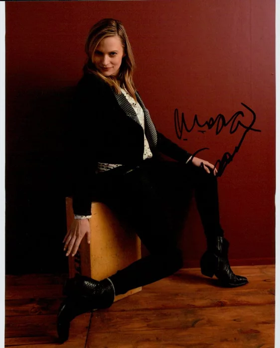 Vinessa Shaw autograph