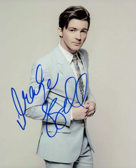 Drake Bell autograph