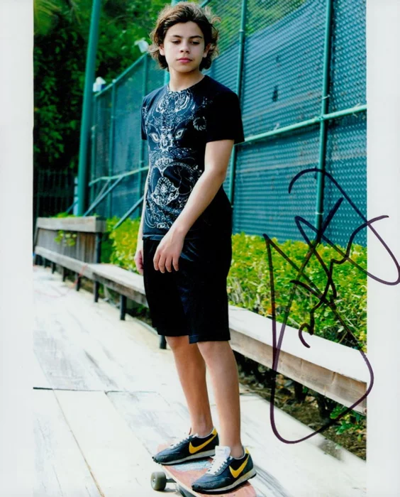 Jake T. Austin autograph