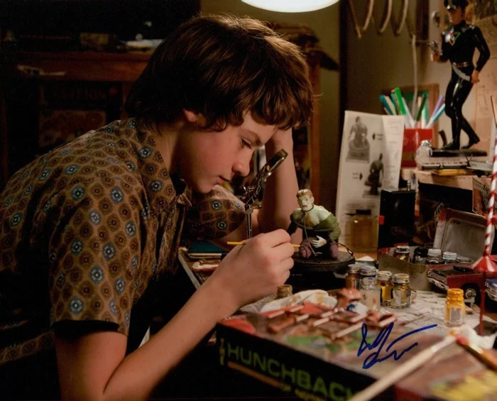 Joel  Courtney autograph