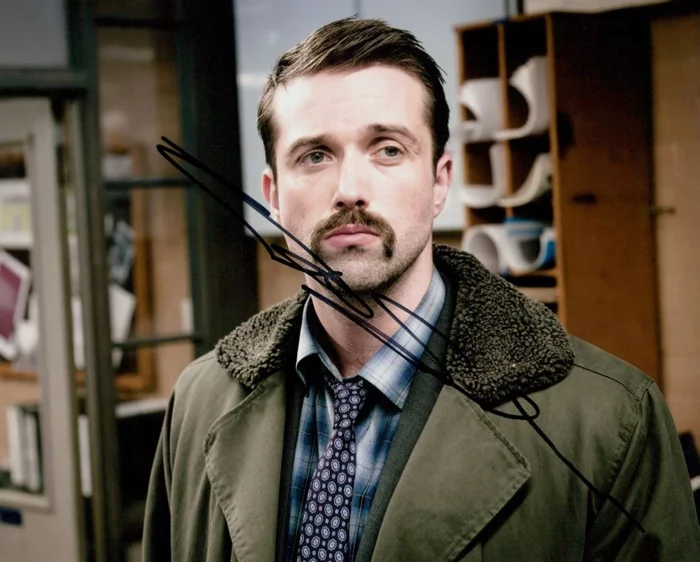 Emmett Scanlan autograph