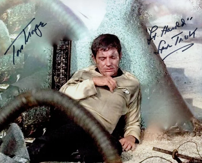 Tom Troupe autograph
