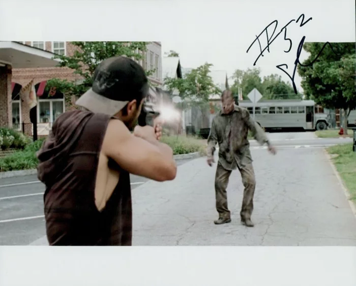Jose Pablo Cantillo autograph