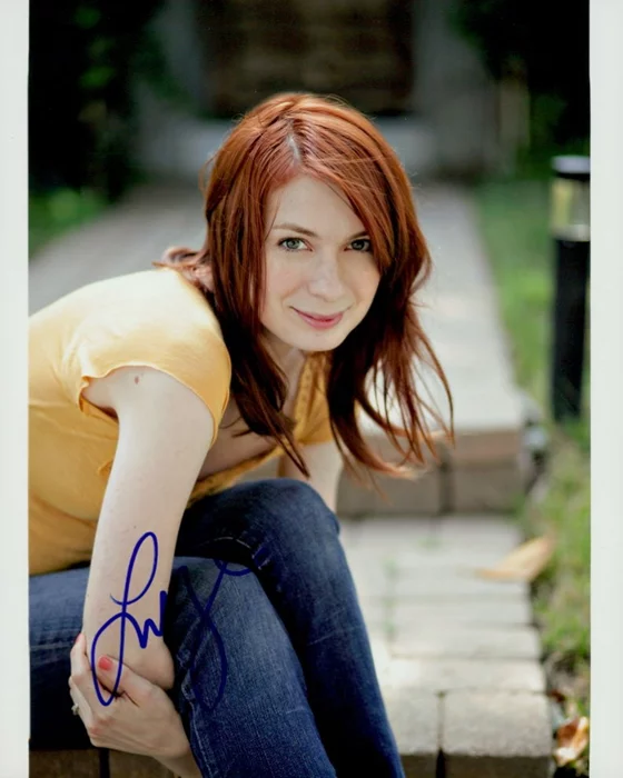 Felicia Day autograph
