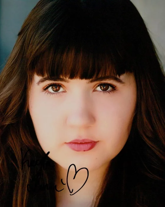 Kayla Servi autograph