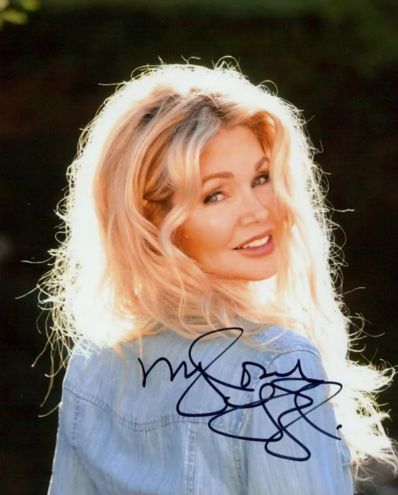 Teri Copley autograph