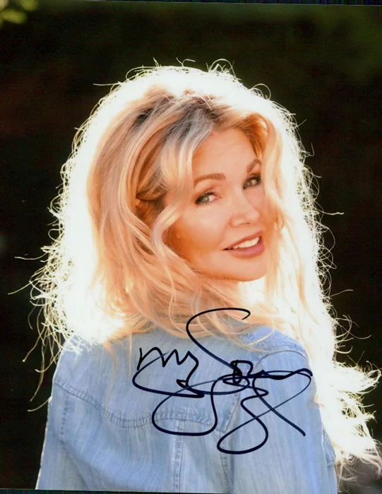 Teri Copley autograph