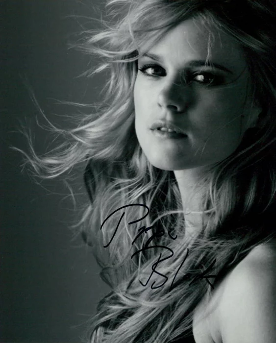 Pippa Black autograph