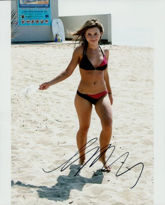 Olesya Rulin autograph