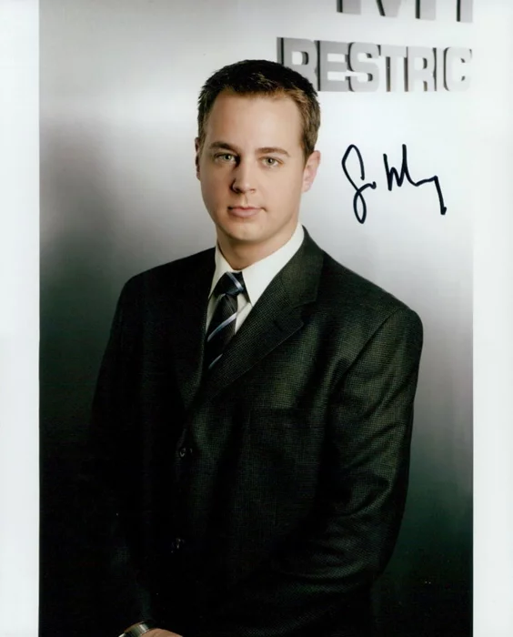 Sean Murray autograph