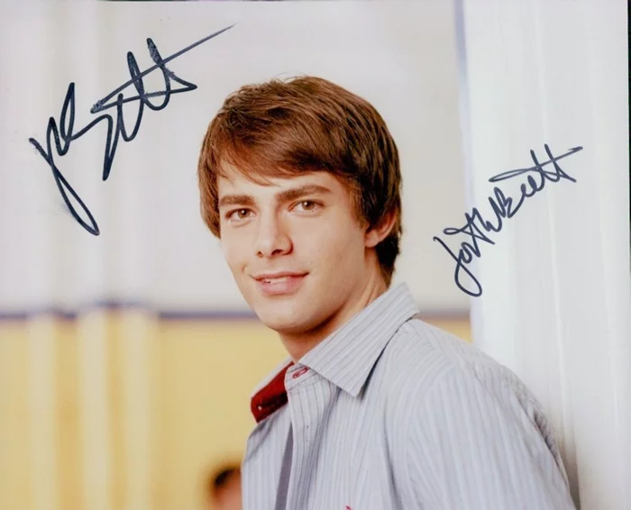 Jonathan Bennett autograph
