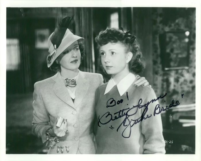 Betty Lynn autograph