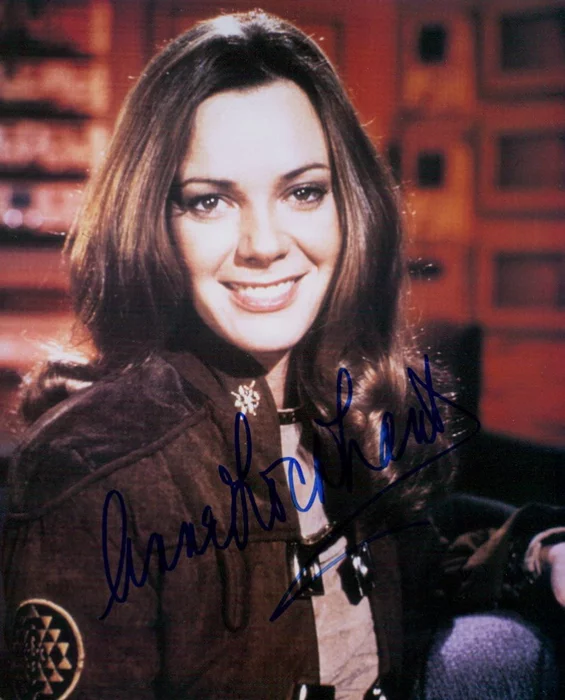 Anne Lockhart autograph