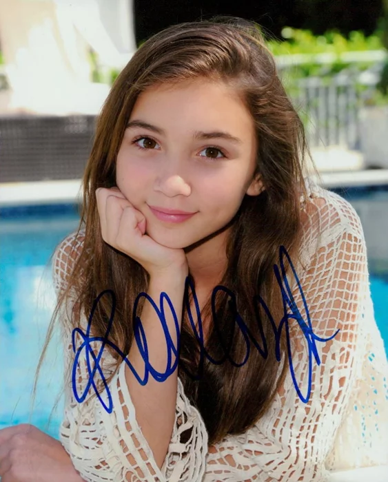 Rowan Blanchard autograph