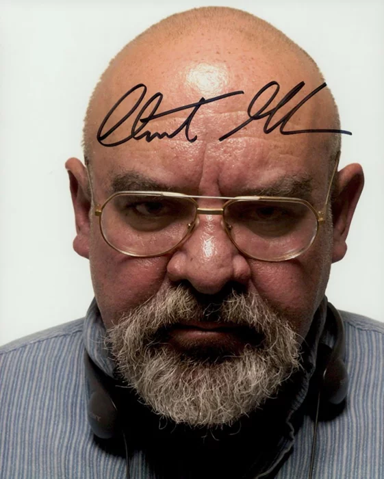 Stuart Gordon autograph