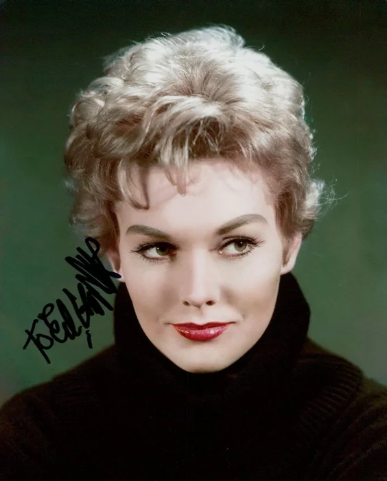 Kim Novak autograph