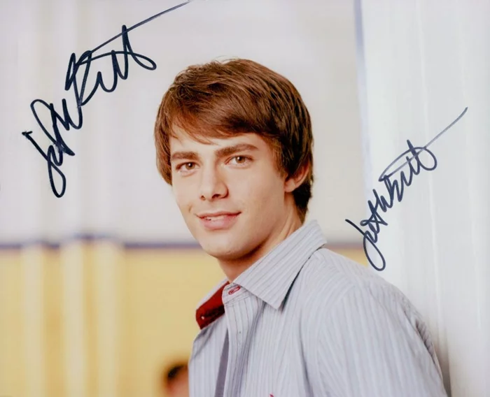 Jonathan Bennett autograph