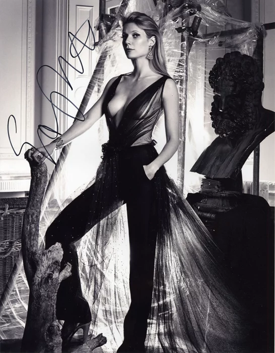 Gwyneth Paltrow autograph