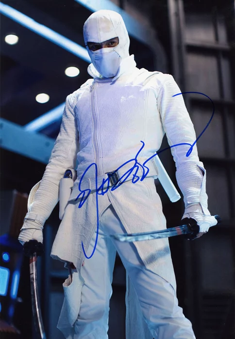 Byung-Hun Lee autograph