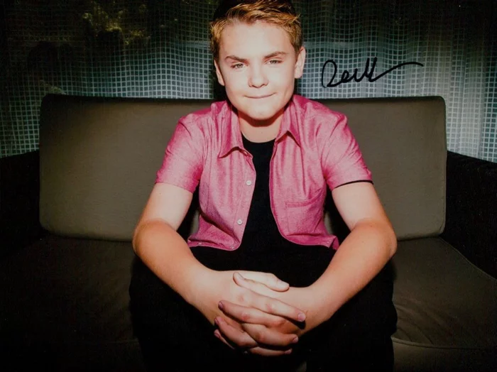 Reese Hartwig autograph