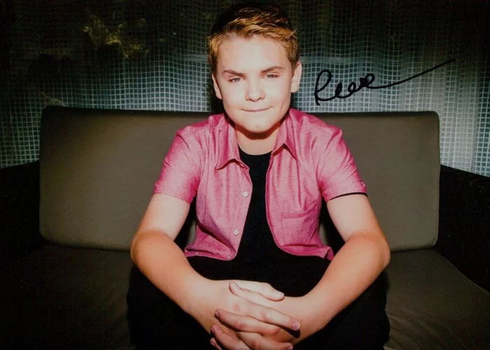 Reese Hartwig autograph