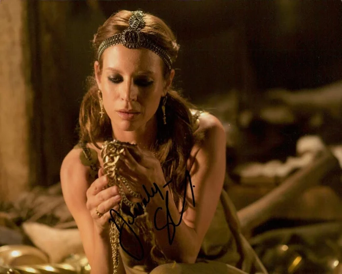 Jessalyn Gilsig autograph