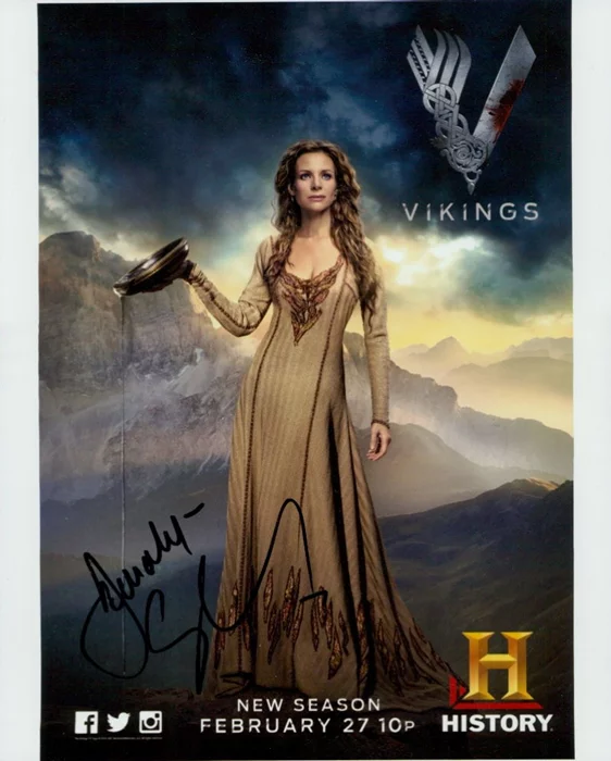 Jessalyn Gilsig autograph