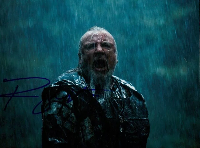 Ray Winstone autograph