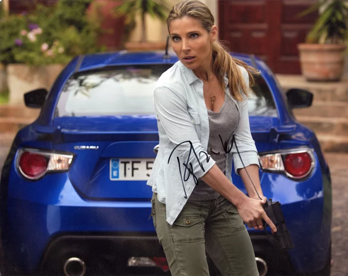 Elsa Pataky autograph