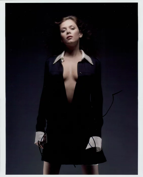 Anna Friel autograph