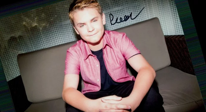 Reese Hartwig autograph