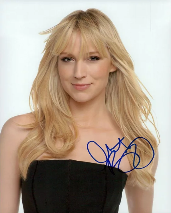 Beth Riesgraf autograph