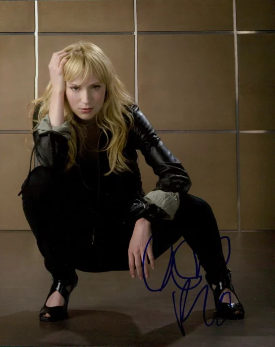 Beth Riesgraf autograph