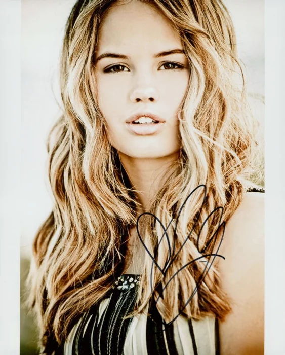 Debby Ryan autograph