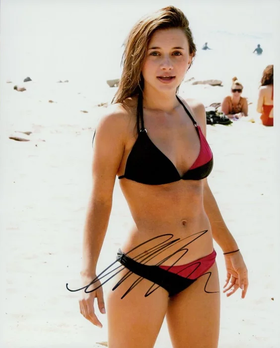 Olesya Rulin autograph