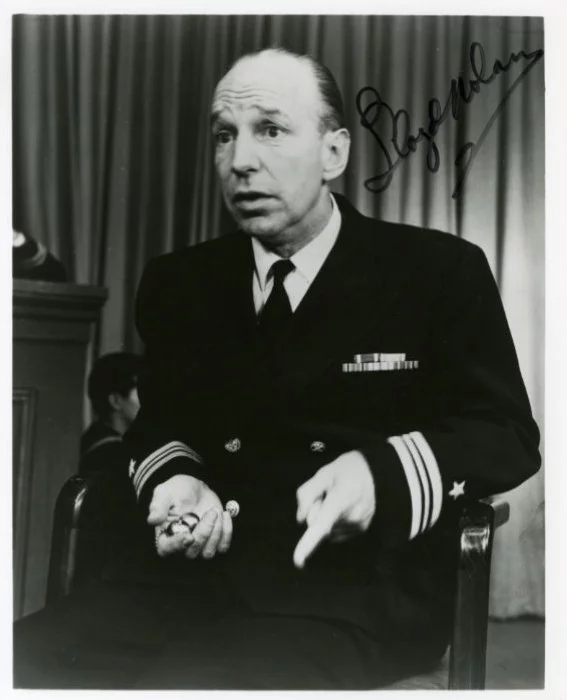 Lloyd Nolan autograph