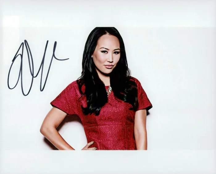Dorothy Wang autograph
