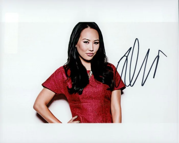 Dorothy Wang autograph