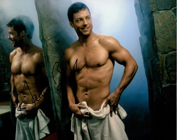 Jamie Bamber autograph