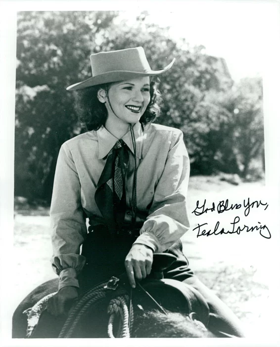 Teala Loring autograph
